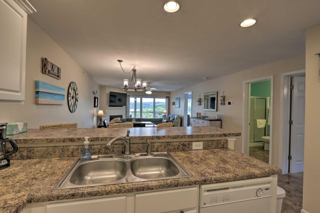 The Lake Escape With Balcony And Pool Access! Camdenton Exterior photo