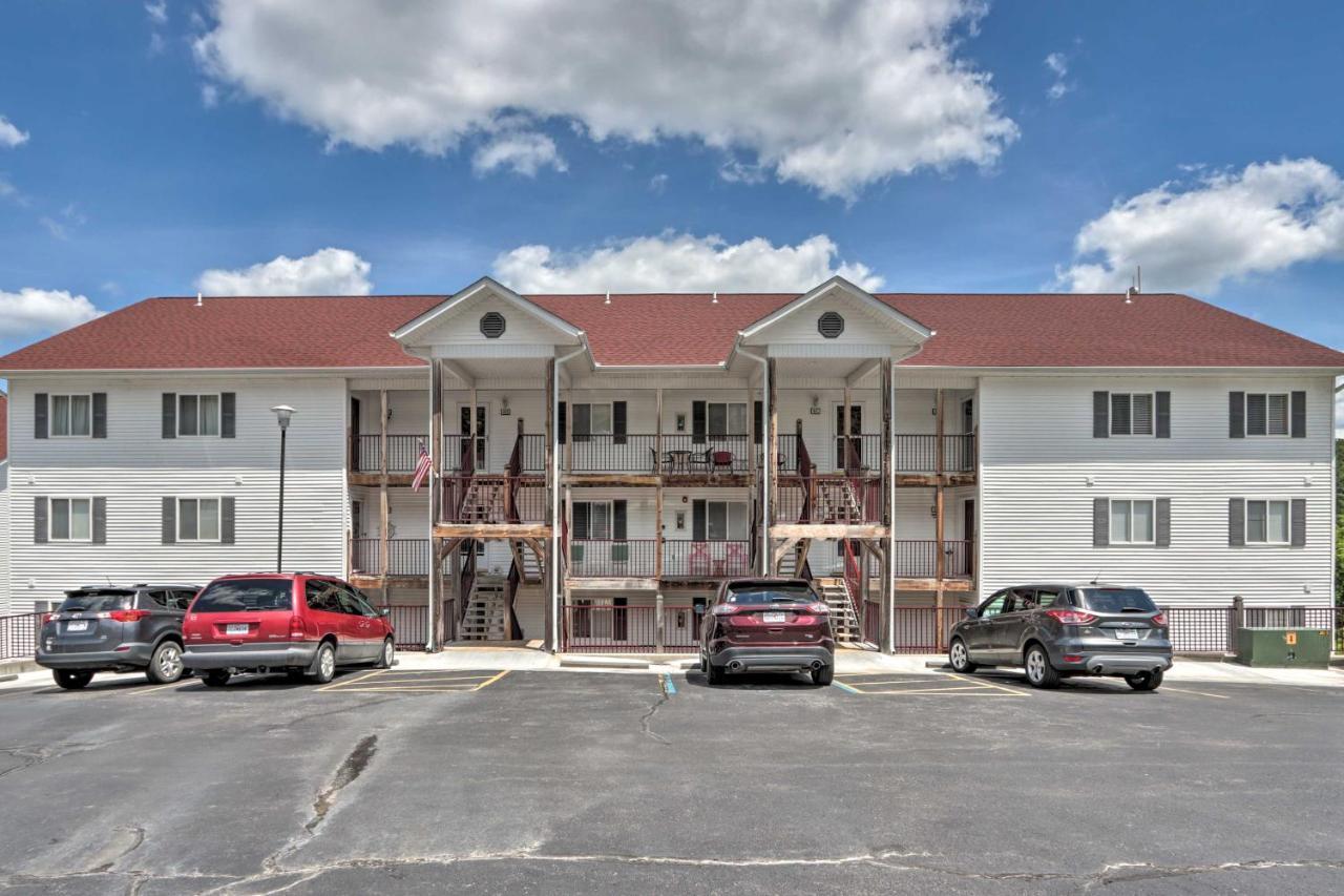 The Lake Escape With Balcony And Pool Access! Camdenton Exterior photo